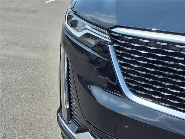 used 2022 Cadillac XT6 car, priced at $33,590