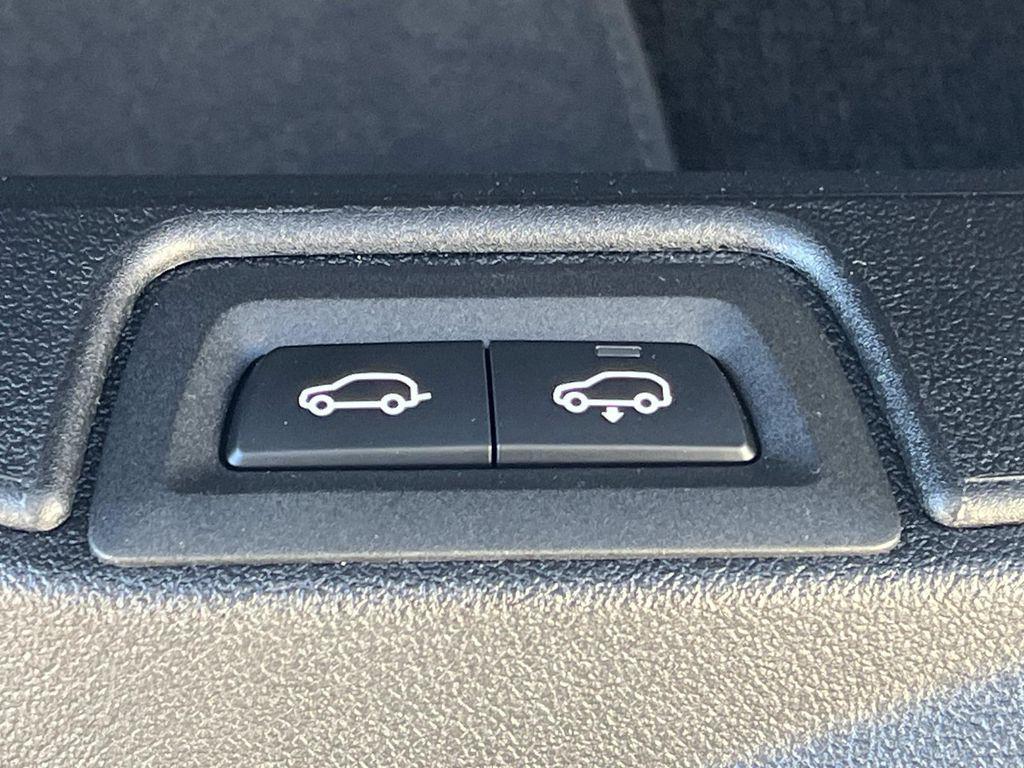 used 2025 BMW X7 car, priced at $93,992