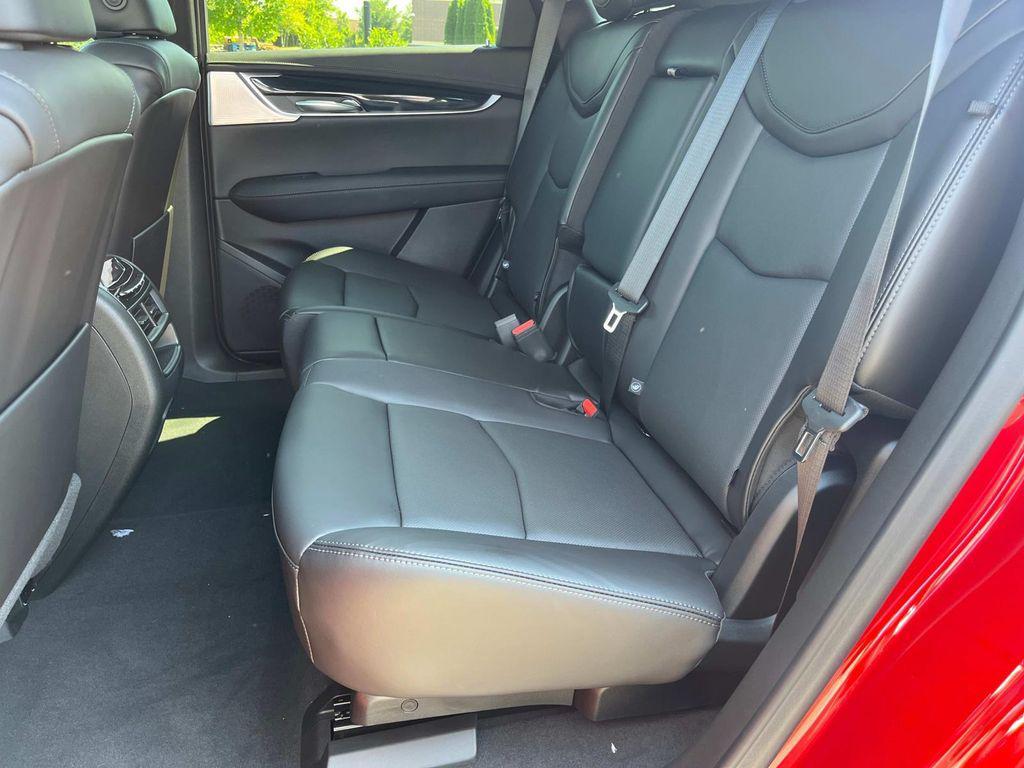 new 2025 Cadillac XT5 car, priced at $60,090