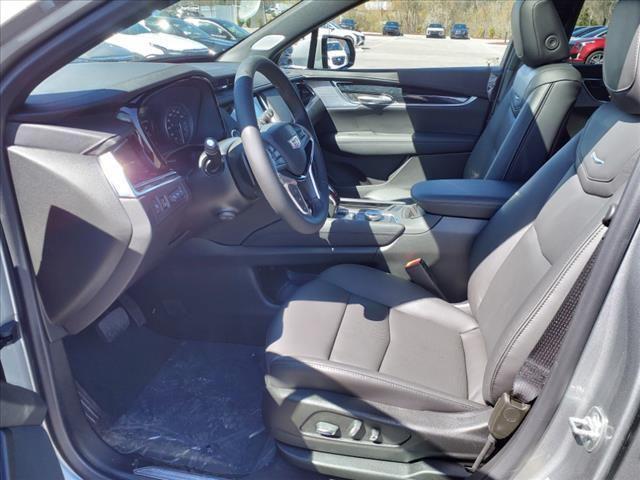 new 2025 Cadillac XT5 car, priced at $56,465