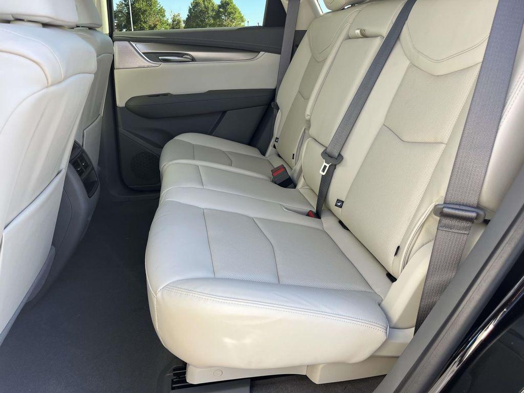 new 2025 Cadillac XT5 car, priced at $58,290