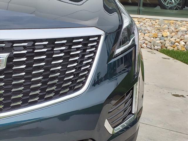 new 2024 Cadillac XT5 car, priced at $55,690