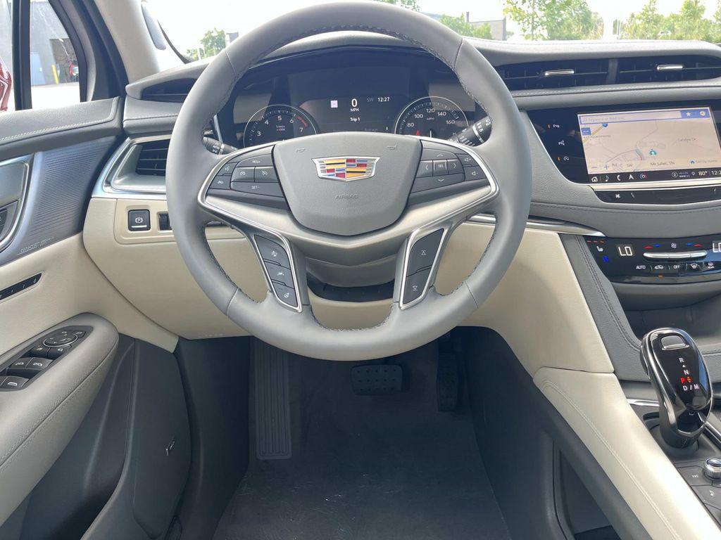 new 2025 Cadillac XT5 car, priced at $58,090