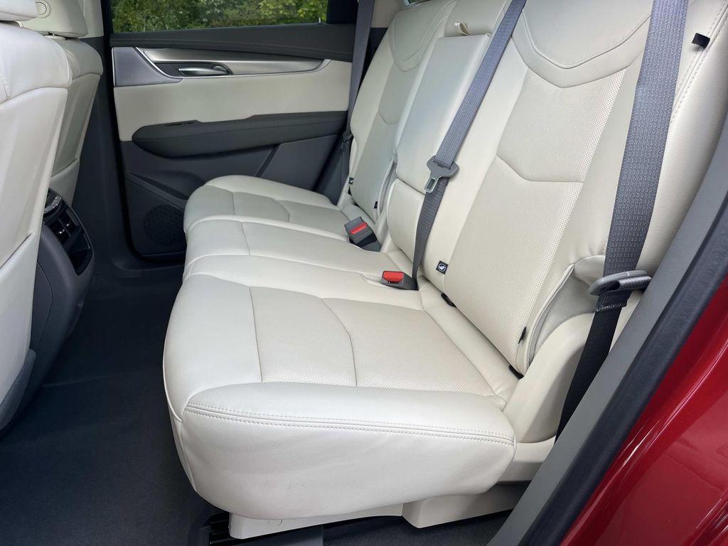 new 2025 Cadillac XT5 car, priced at $58,090