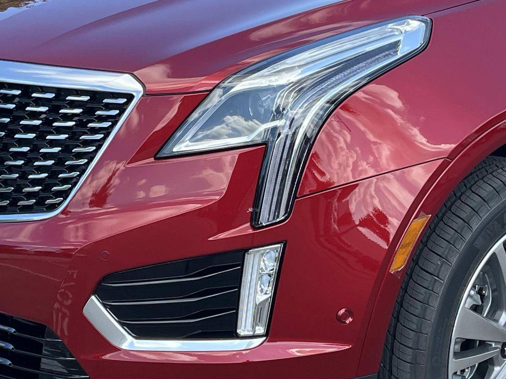 new 2025 Cadillac XT5 car, priced at $58,090
