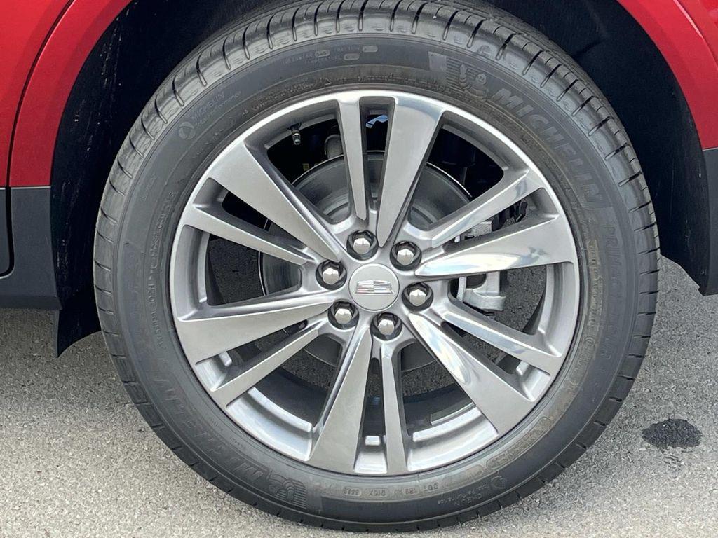 new 2025 Cadillac XT5 car, priced at $58,090