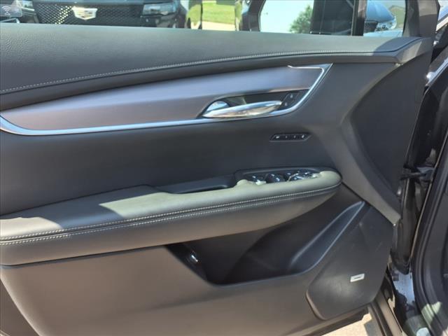 used 2023 Cadillac XT6 car, priced at $40,990