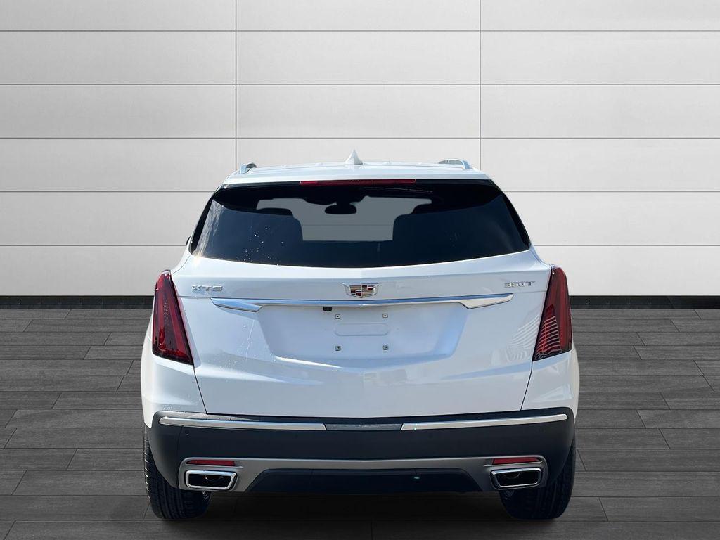 new 2025 Cadillac XT5 car, priced at $54,515