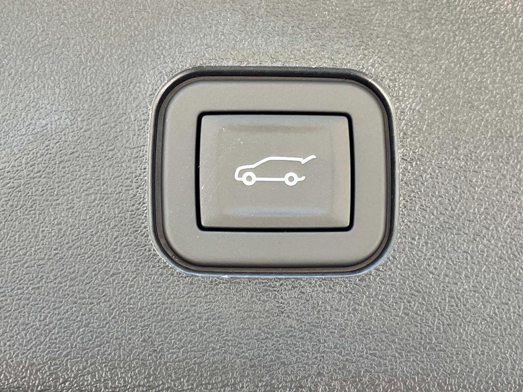 new 2026 Cadillac VISTIQ car, priced at $94,590