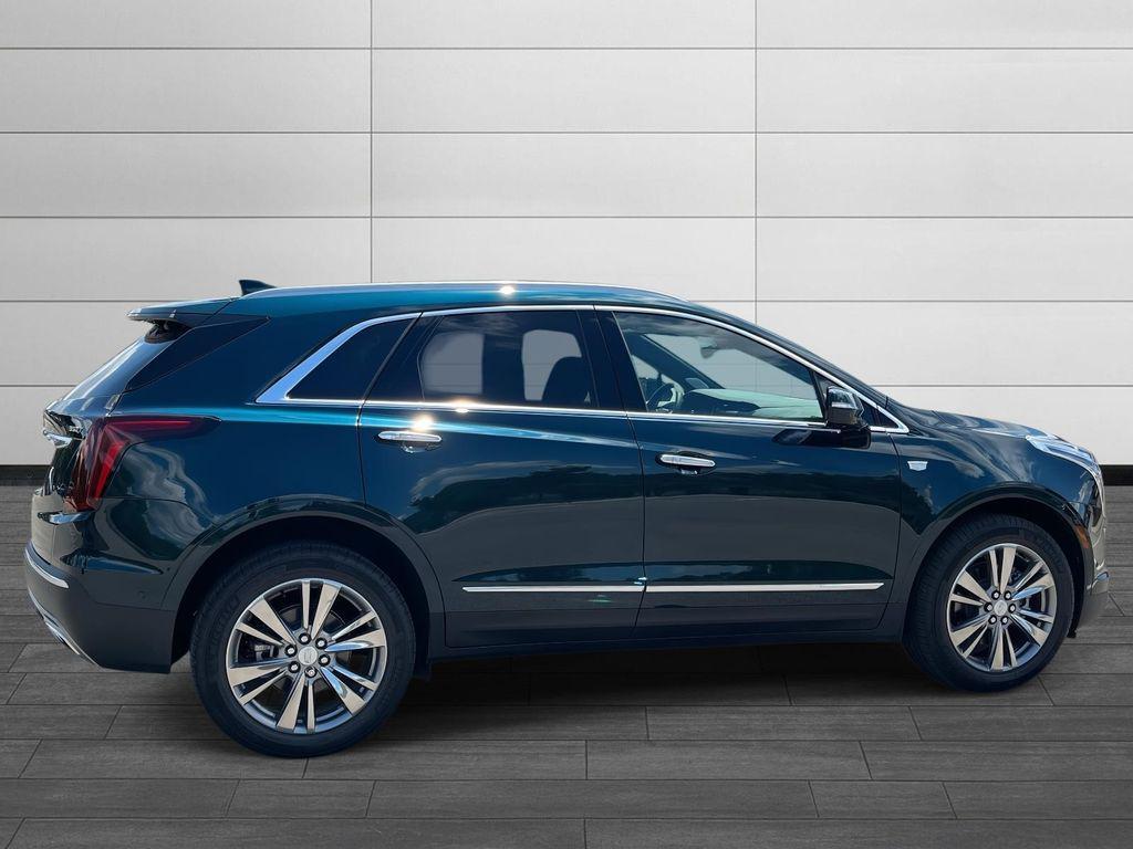 new 2025 Cadillac XT5 car, priced at $58,290