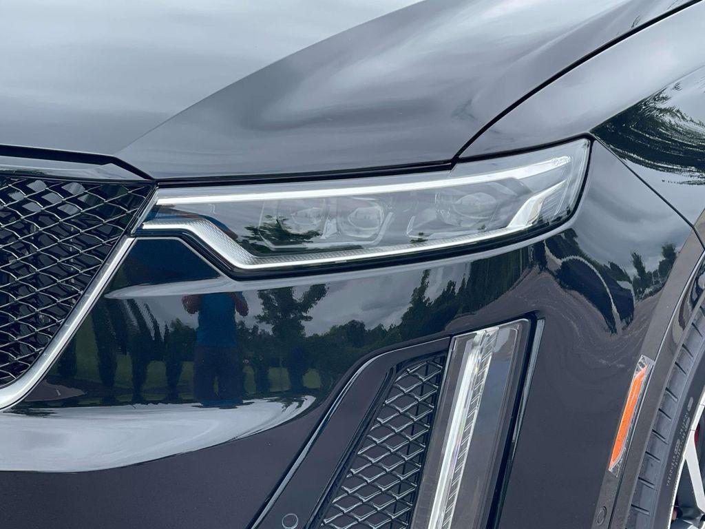 new 2025 Cadillac XT6 car, priced at $70,465