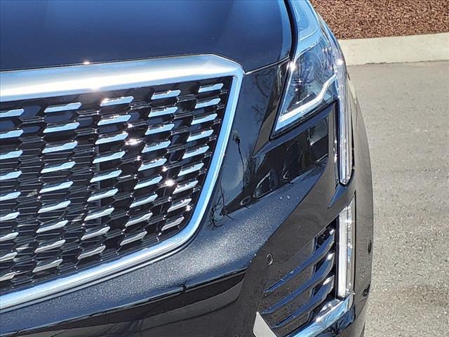 new 2025 Cadillac XT5 car, priced at $60,410