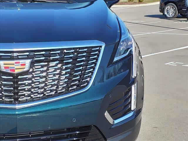 new 2025 Cadillac XT5 car, priced at $57,090