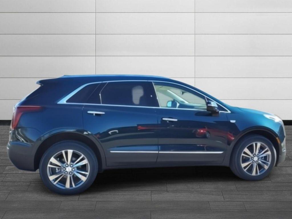 new 2025 Cadillac XT5 car, priced at $57,090