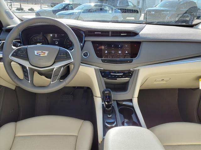 new 2025 Cadillac XT5 car, priced at $57,090