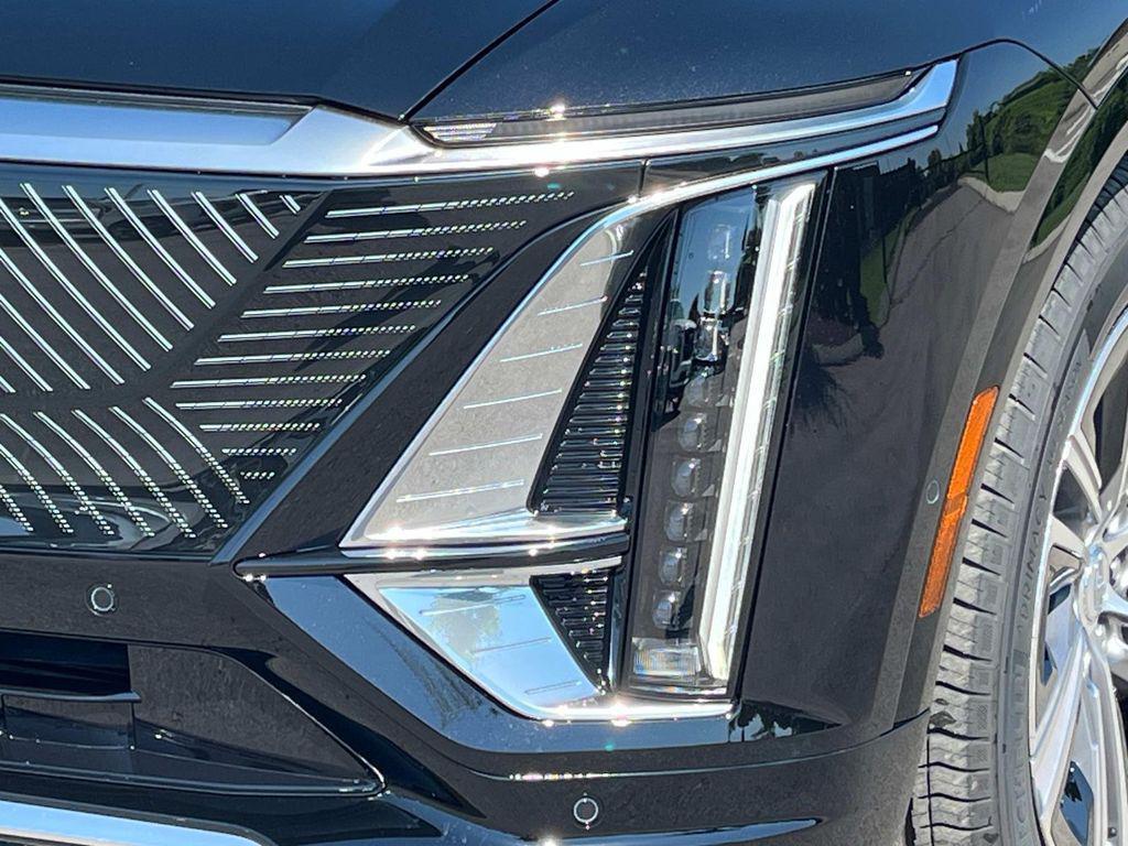 new 2025 Cadillac LYRIQ car, priced at $60,715