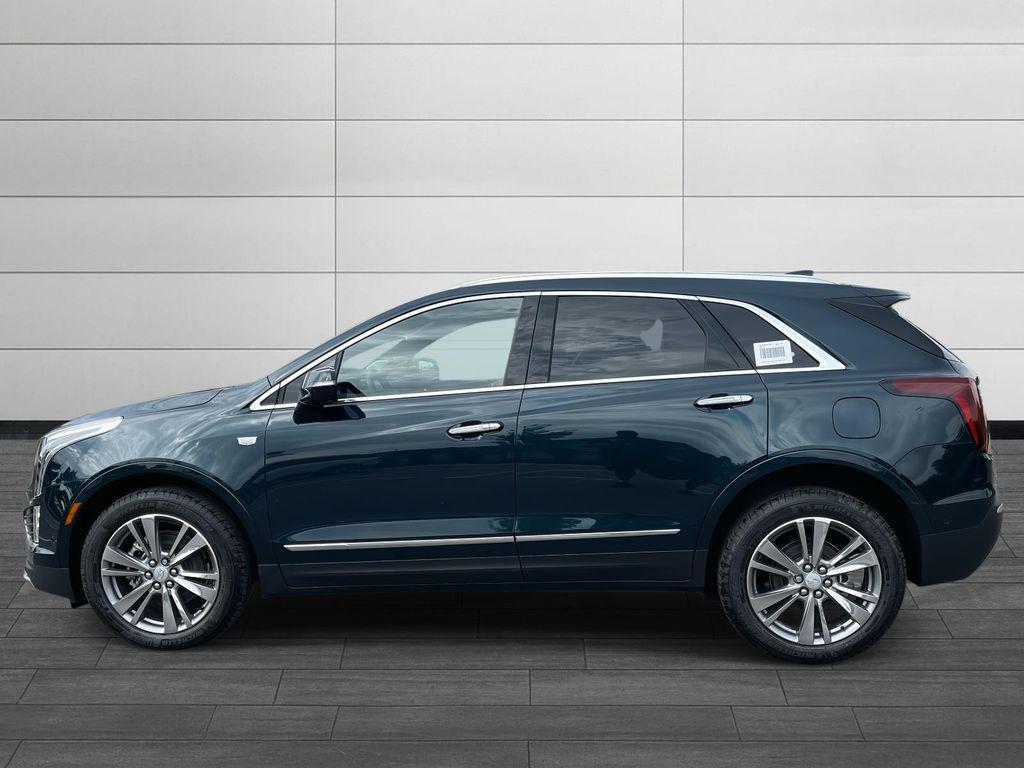 new 2025 Cadillac XT5 car, priced at $59,490