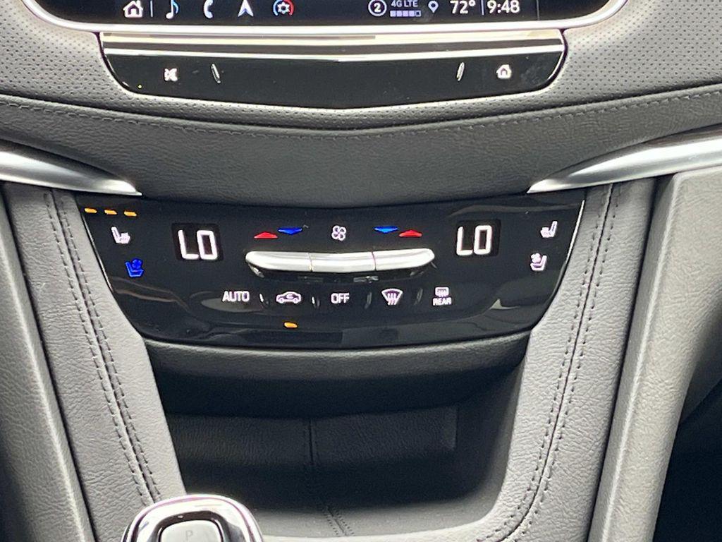 new 2025 Cadillac XT5 car, priced at $59,490