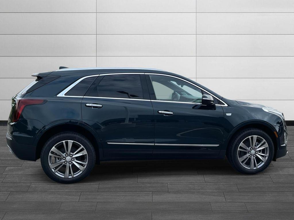 new 2025 Cadillac XT5 car, priced at $59,490