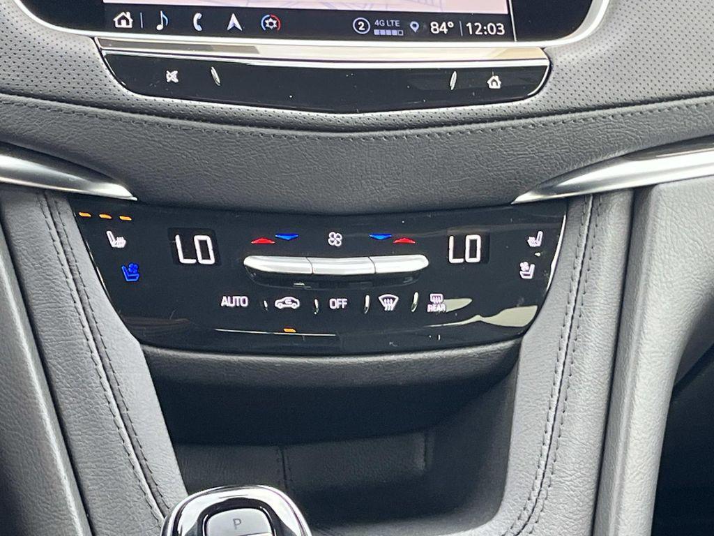 new 2025 Cadillac XT5 car, priced at $57,490