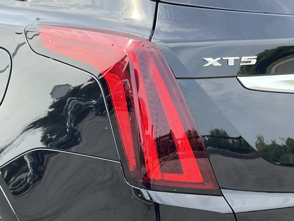 new 2025 Cadillac XT5 car, priced at $57,490