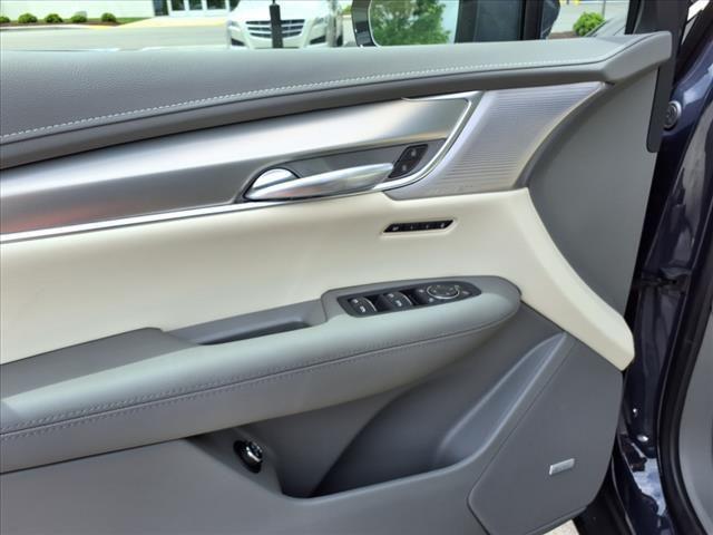 new 2025 Cadillac XT5 car, priced at $57,190