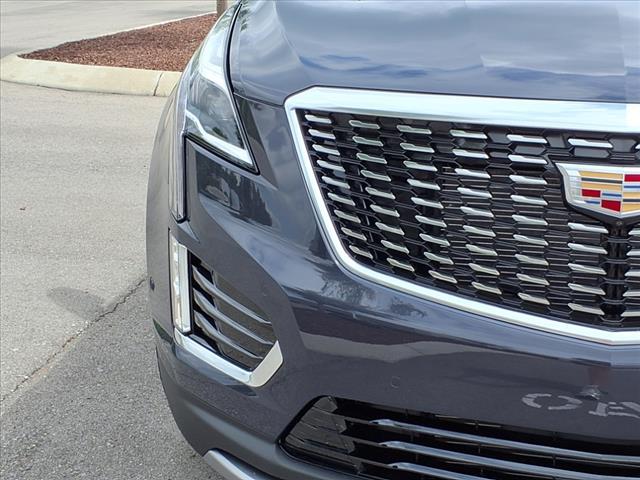 new 2025 Cadillac XT5 car, priced at $57,190