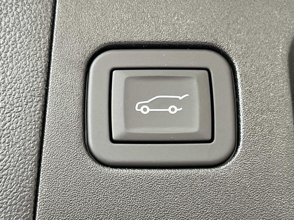 new 2026 Cadillac XT5 car, priced at $59,490