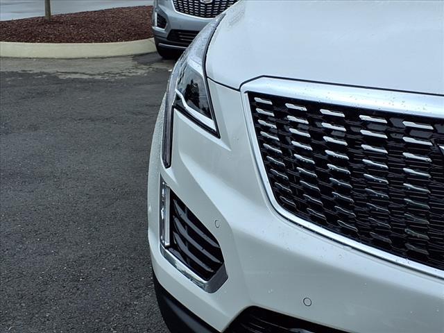 new 2025 Cadillac XT5 car, priced at $59,090
