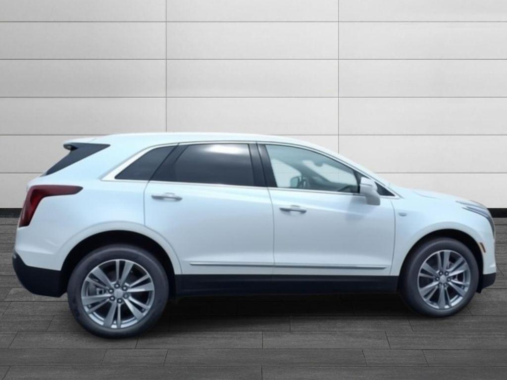 new 2025 Cadillac XT5 car, priced at $59,090
