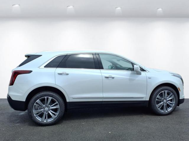 new 2025 Cadillac XT5 car, priced at $59,090