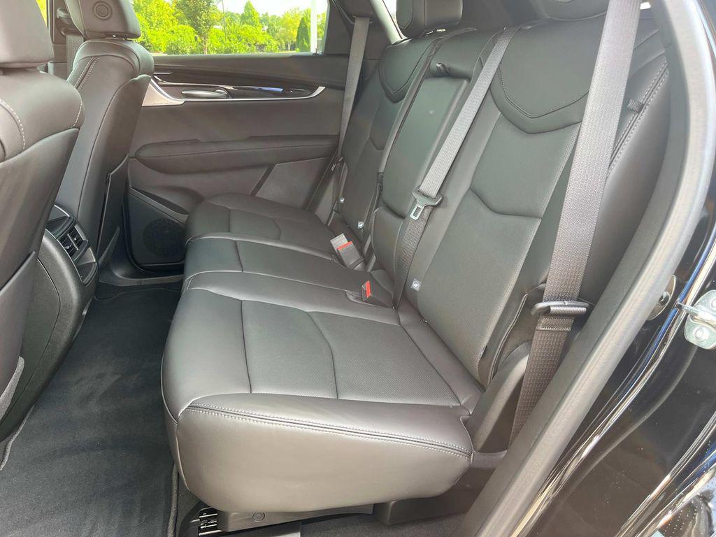 new 2025 Cadillac XT5 car, priced at $56,290