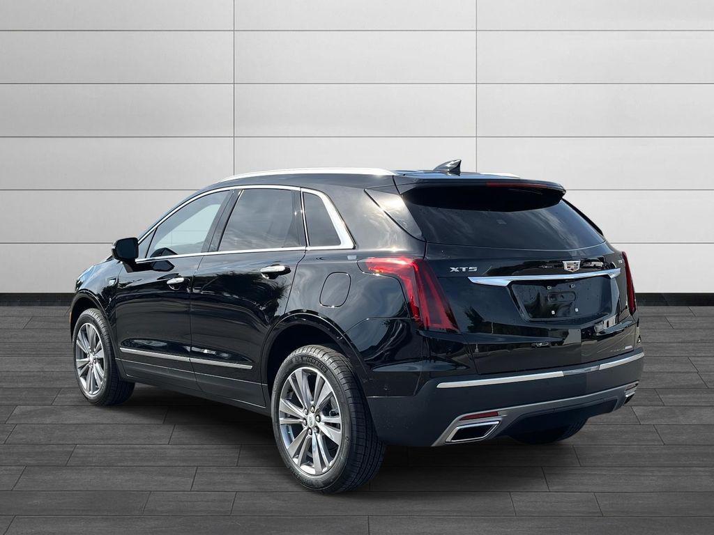 new 2025 Cadillac XT5 car, priced at $56,290