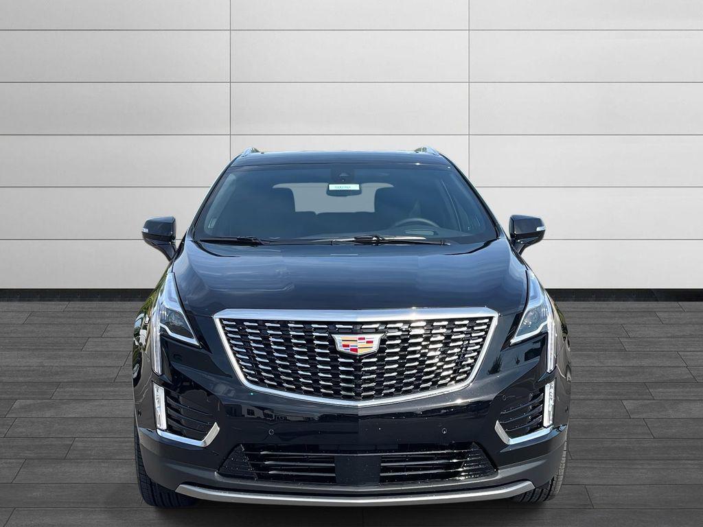 new 2025 Cadillac XT5 car, priced at $56,290
