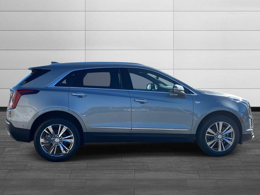 new 2025 Cadillac XT5 car, priced at $57,665