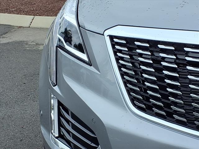 new 2025 Cadillac XT5 car, priced at $56,665