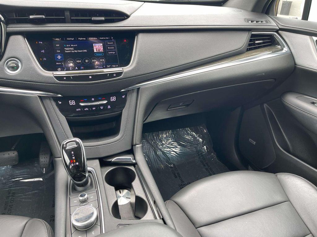used 2021 Cadillac XT5 car, priced at $34,992