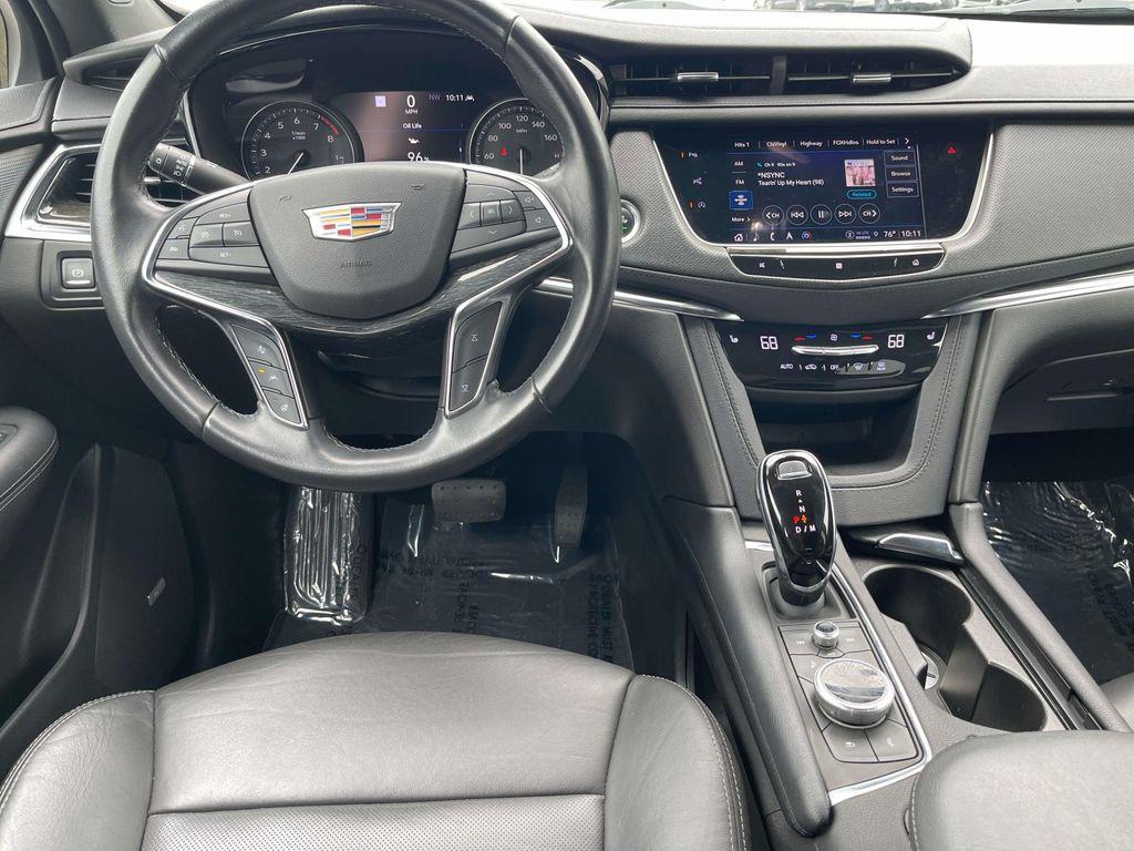 used 2021 Cadillac XT5 car, priced at $34,992