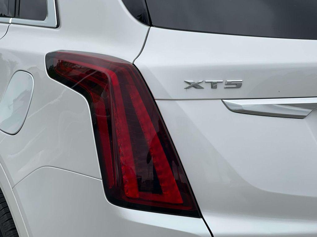 used 2021 Cadillac XT5 car, priced at $34,992