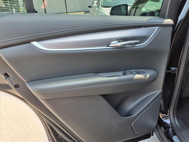 used 2023 Cadillac XT6 car, priced at $39,990