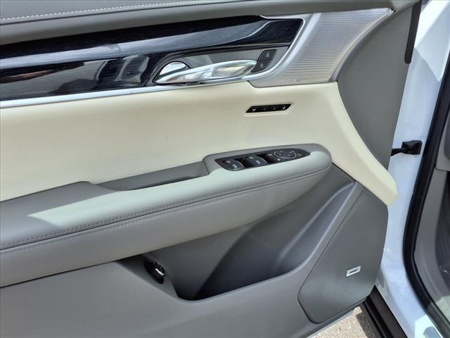 new 2025 Cadillac XT6 car, priced at $62,565