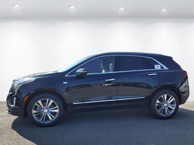 new 2025 Cadillac XT5 car, priced at $54,890