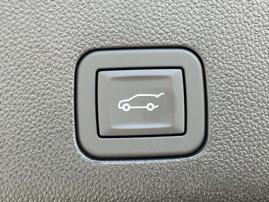 new 2026 Cadillac Escalade ESV car, priced at $116,770