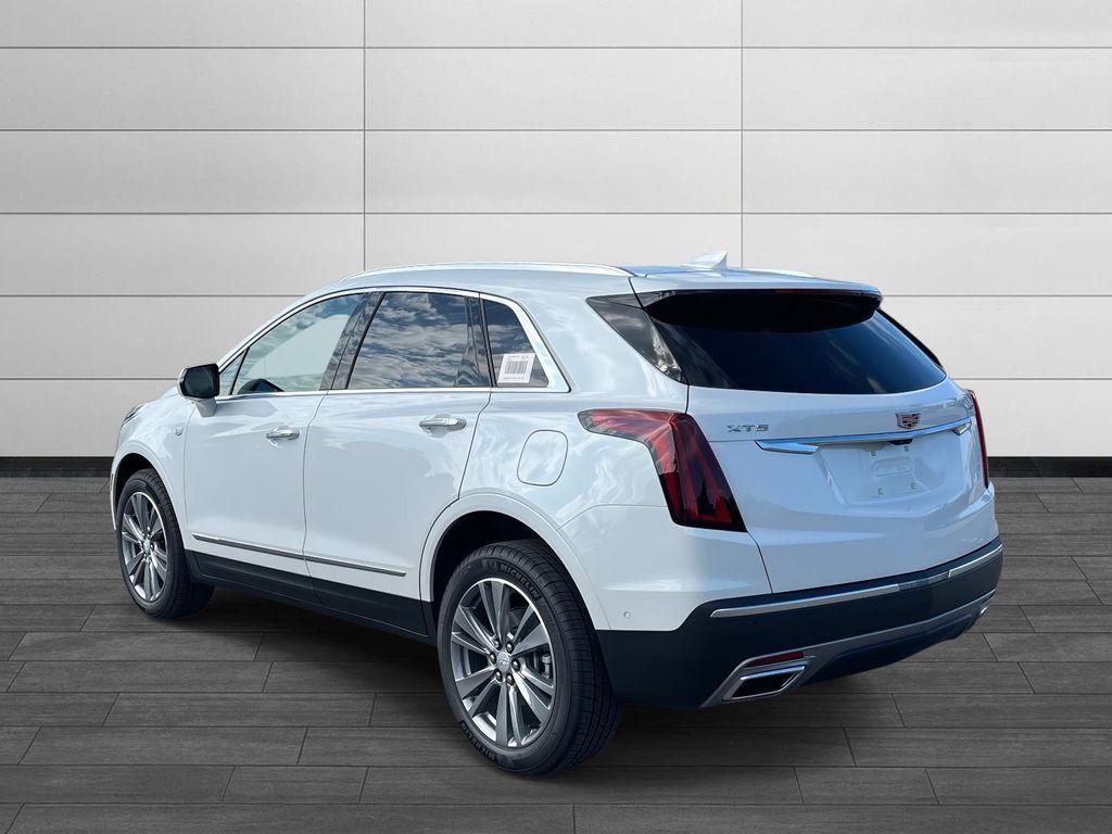 new 2025 Cadillac XT5 car, priced at $57,890