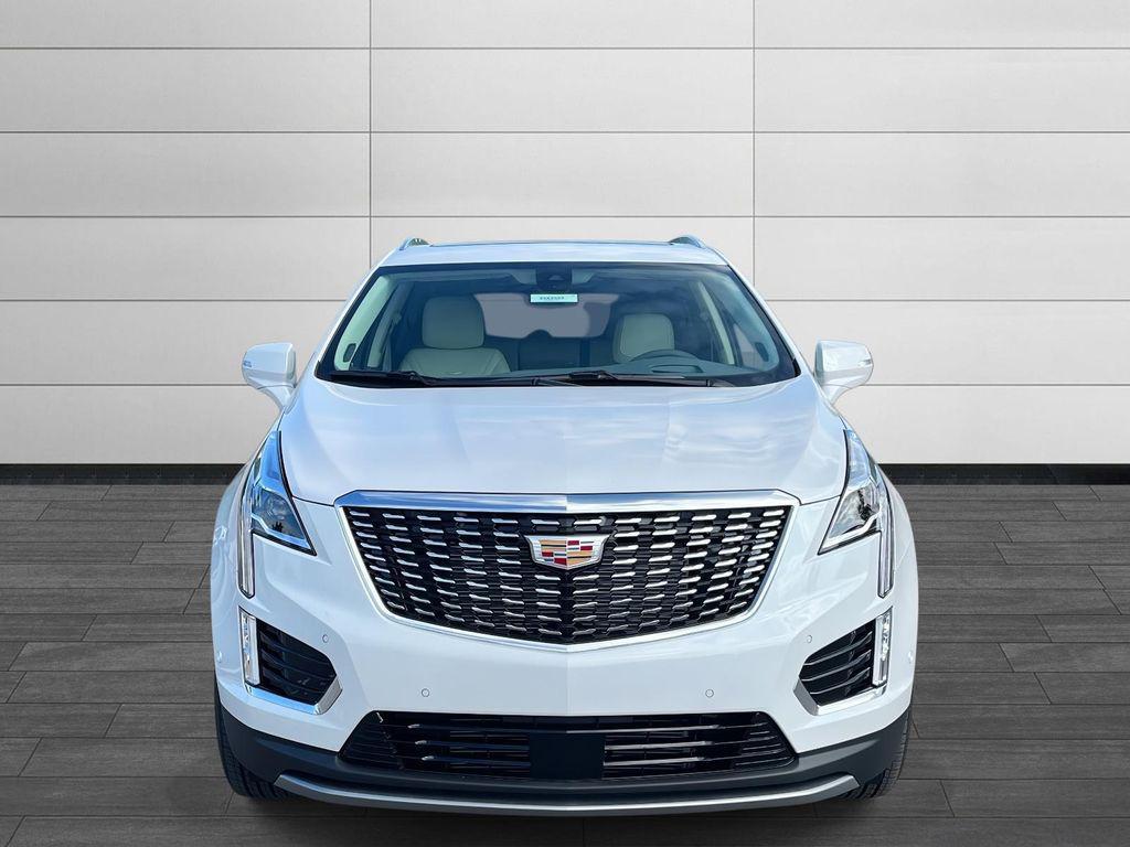 new 2025 Cadillac XT5 car, priced at $57,890