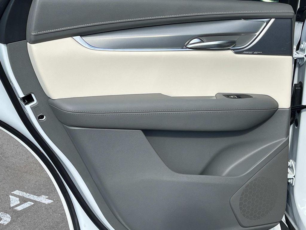 new 2025 Cadillac XT5 car, priced at $57,890