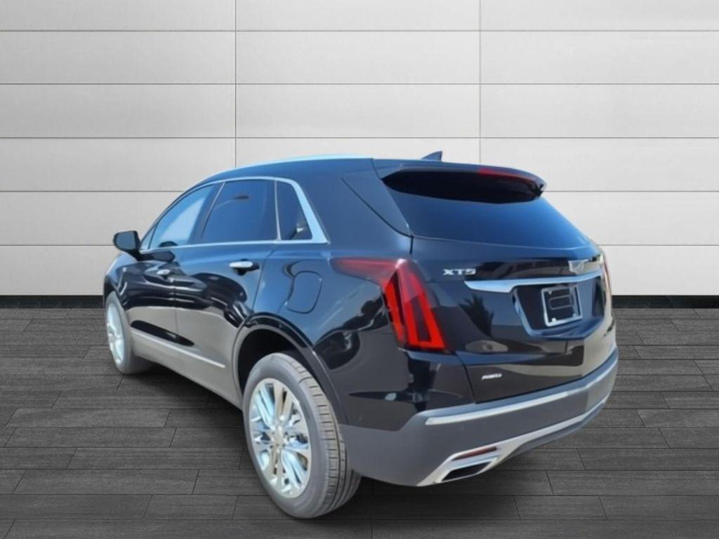 used 2022 Cadillac XT5 car, priced at $38,983