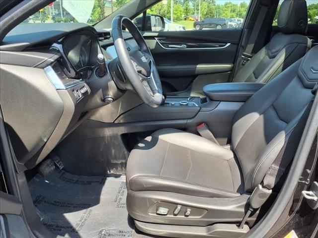 used 2022 Cadillac XT5 car, priced at $38,983