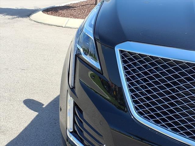 used 2022 Cadillac XT5 car, priced at $38,983