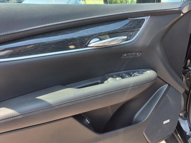 used 2022 Cadillac XT5 car, priced at $38,983